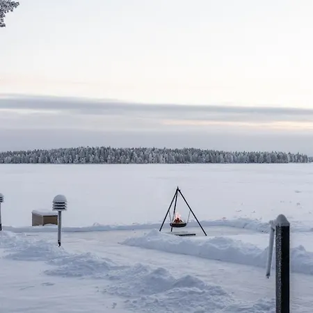 Hila Kajo - New In Norvajaervi 木屋